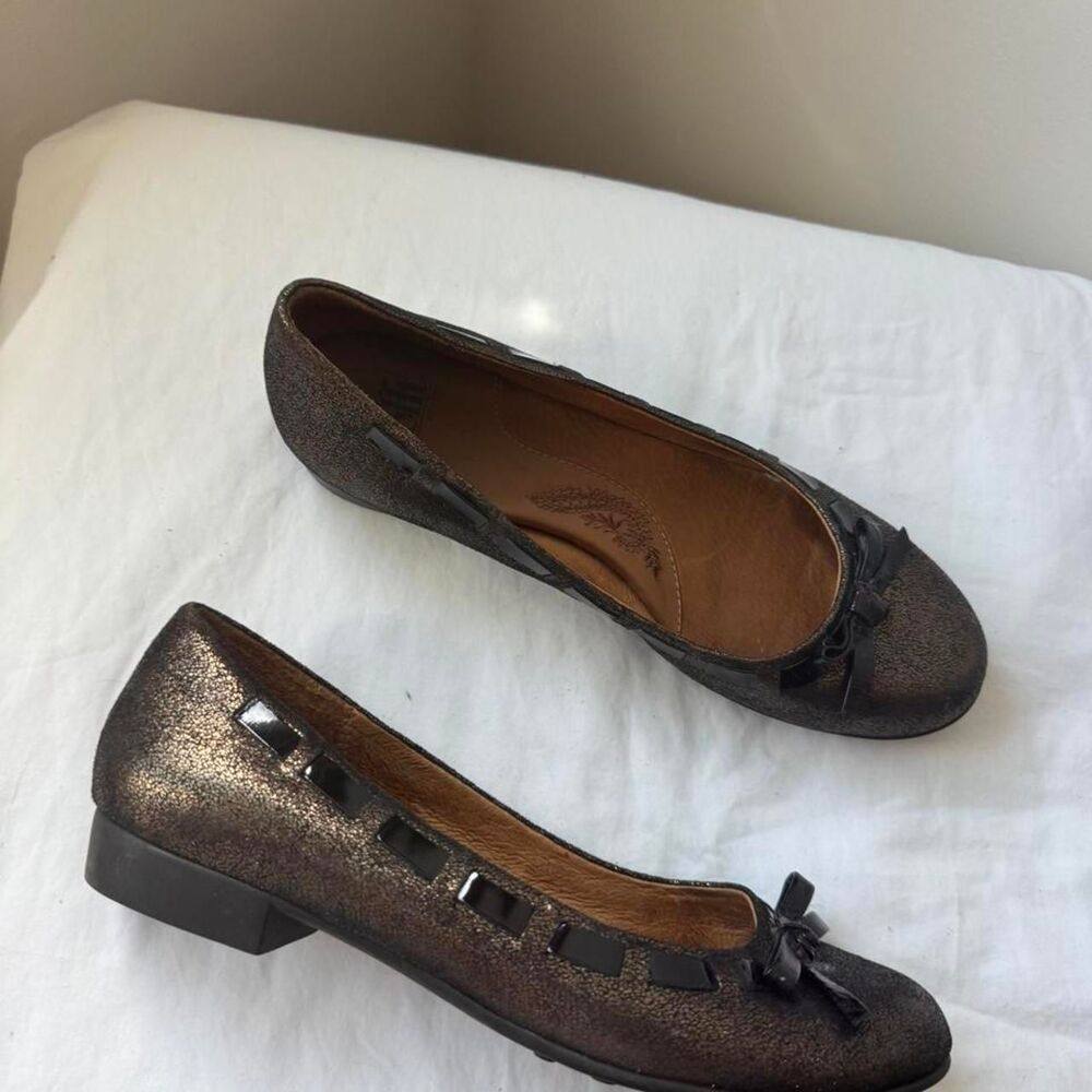 Y2K Söfft Metallic Bronze Bow Ballet Flats – Size 7.5
